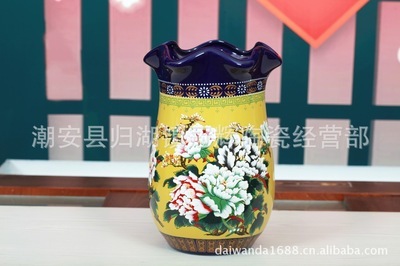 黄底牡丹图喜庆陶瓷花瓶 家居摆设中的艺术与文化