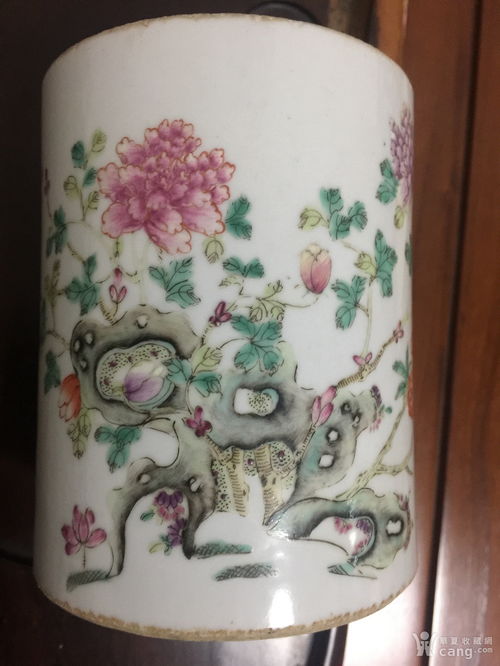 清咸丰年制款粉彩奇石牡丹花卉笔筒 皇家气韵与文人雅趣的融合